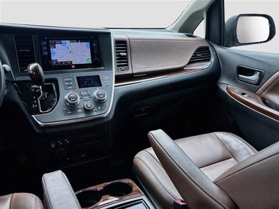 2017 Toyota Sienna Limited Premium 7-Passenger