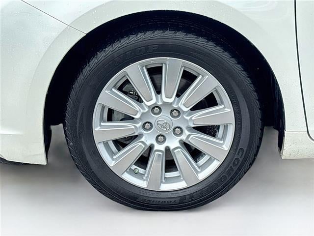 2017 Toyota Sienna Limited Premium 7-Passenger
