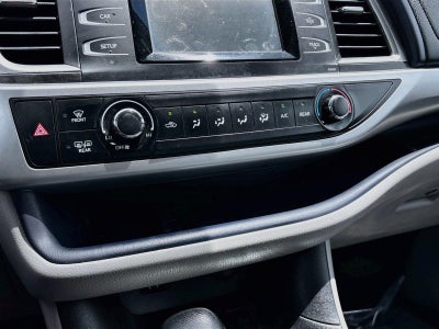 2015 Toyota Highlander LE