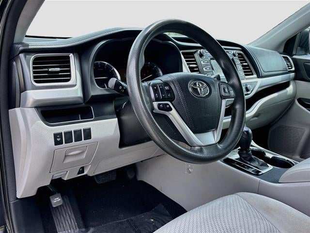2015 Toyota Highlander LE