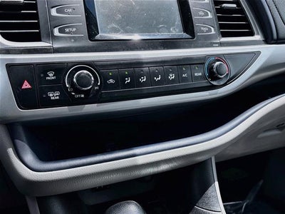 2015 Toyota Highlander LE