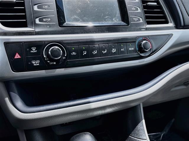 2015 Toyota Highlander LE