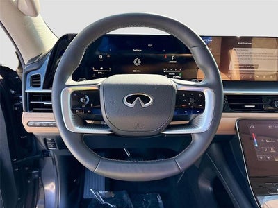 2025 INFINITI QX80 LUXE