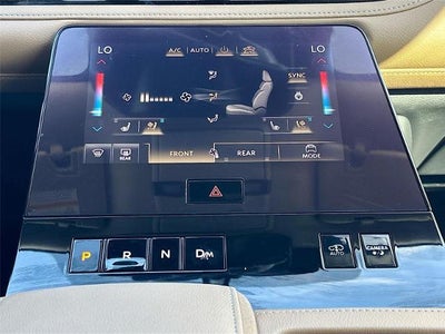 2025 INFINITI QX80 LUXE