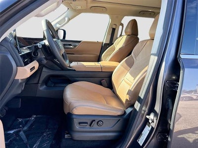 2025 INFINITI QX80 LUXE