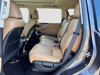 2025 INFINITI QX80 LUXE