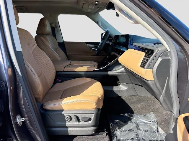 2025 INFINITI QX80 LUXE