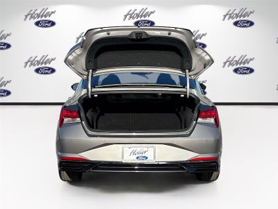 2022 Hyundai Elantra Limited