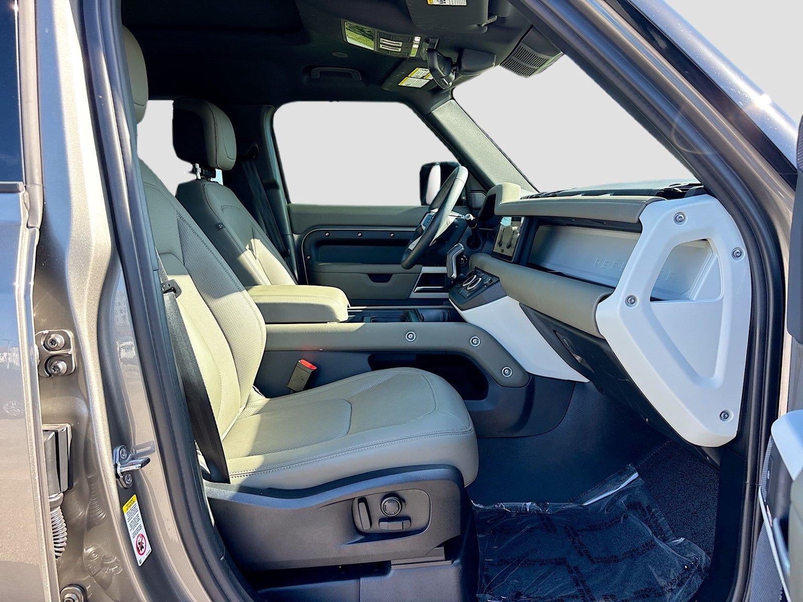 2024 Land Rover Defender X-Dynamic SE