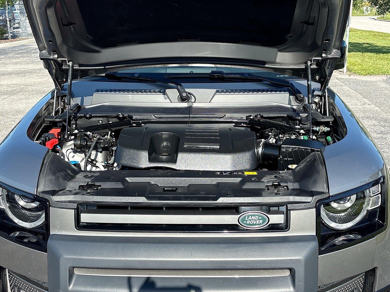 2024 Land Rover Defender X-Dynamic SE