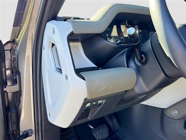 2024 Land Rover Defender X-Dynamic SE