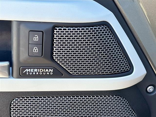 2024 Land Rover Defender X-Dynamic SE