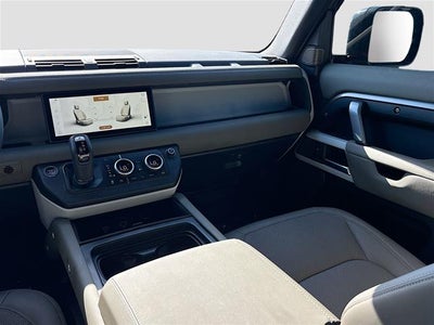 2024 Land Rover Defender X-Dynamic SE