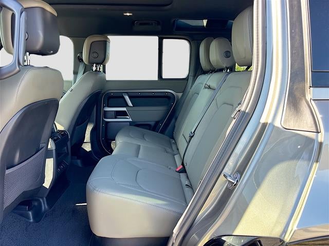 2024 Land Rover Defender X-Dynamic SE
