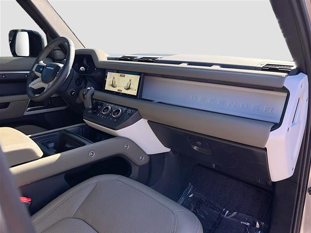 2024 Land Rover Defender X-Dynamic SE