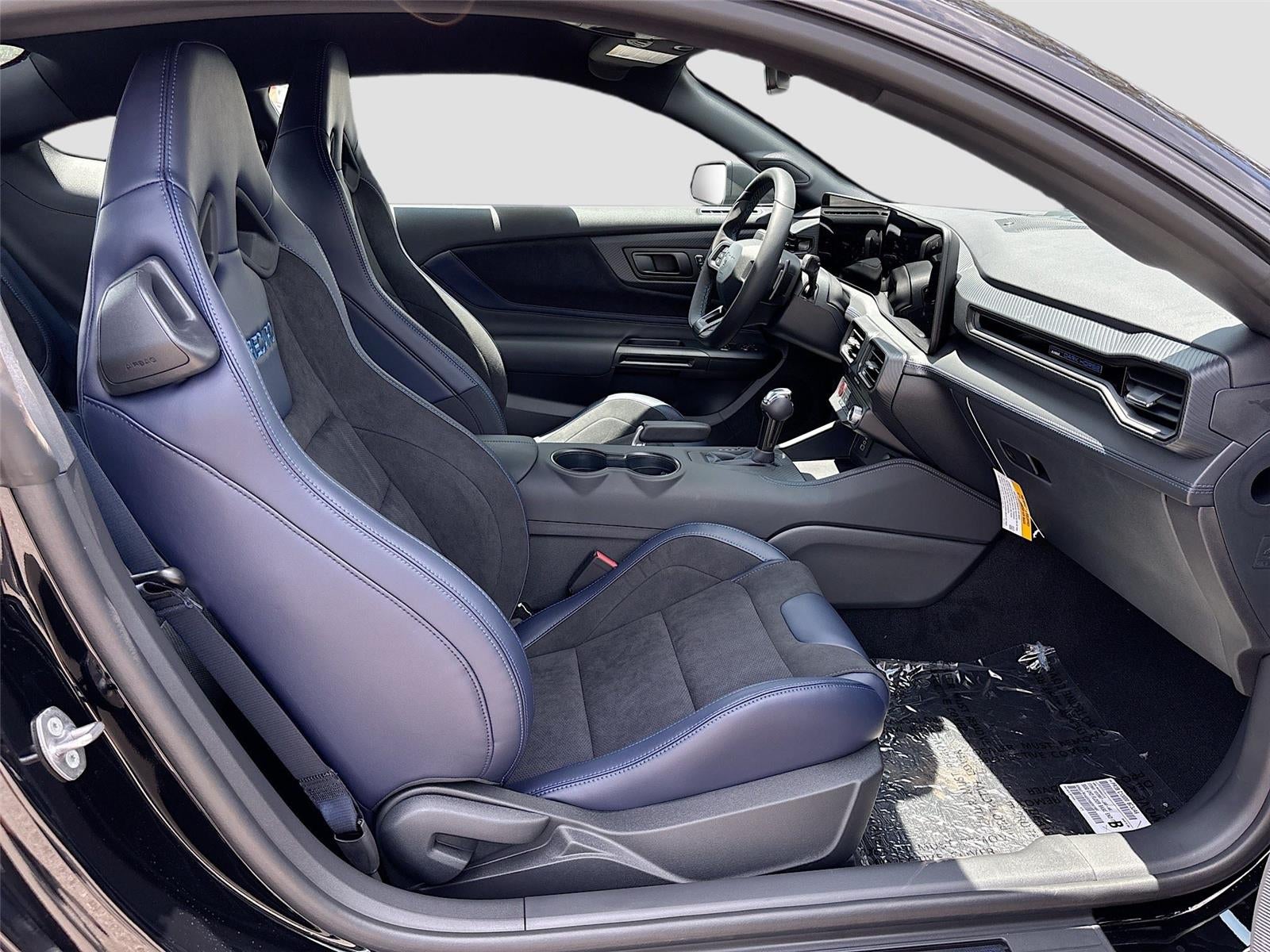 2025 Ford Mustang Dark Horse