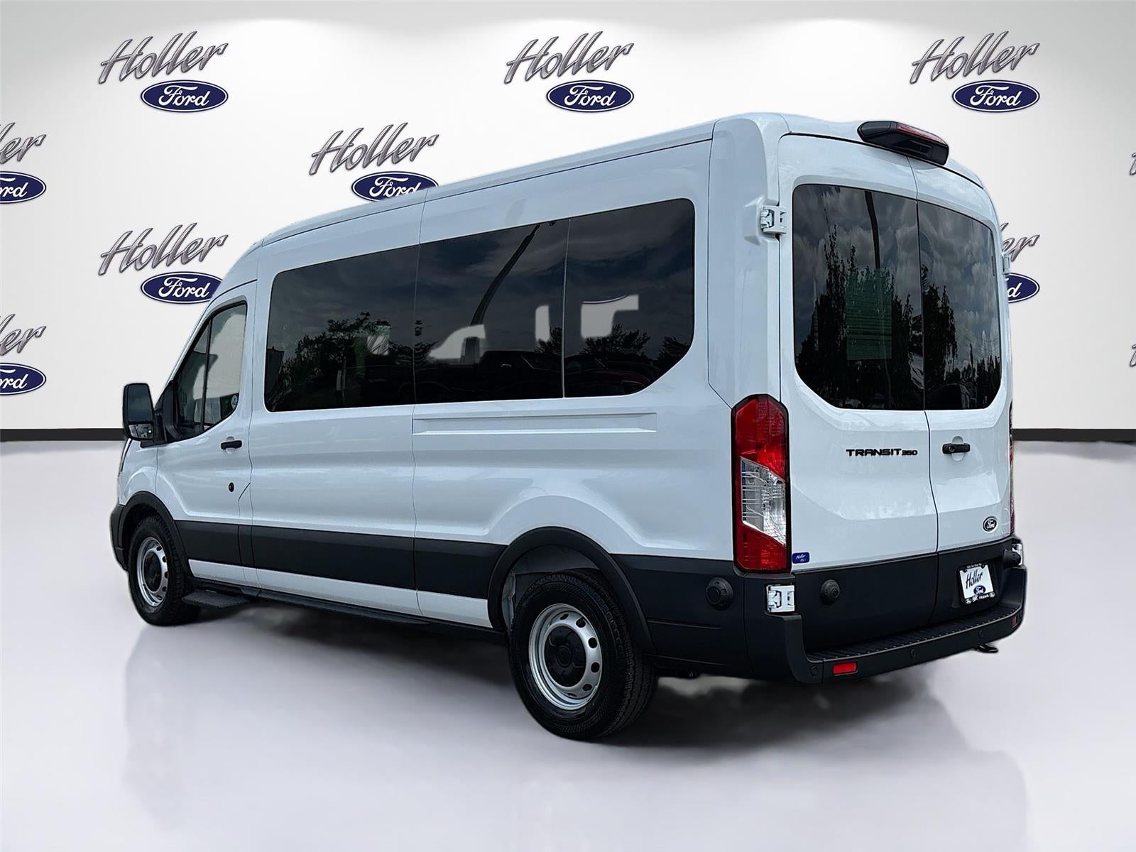 2026 Ford Transit Passenger Wagon XL
