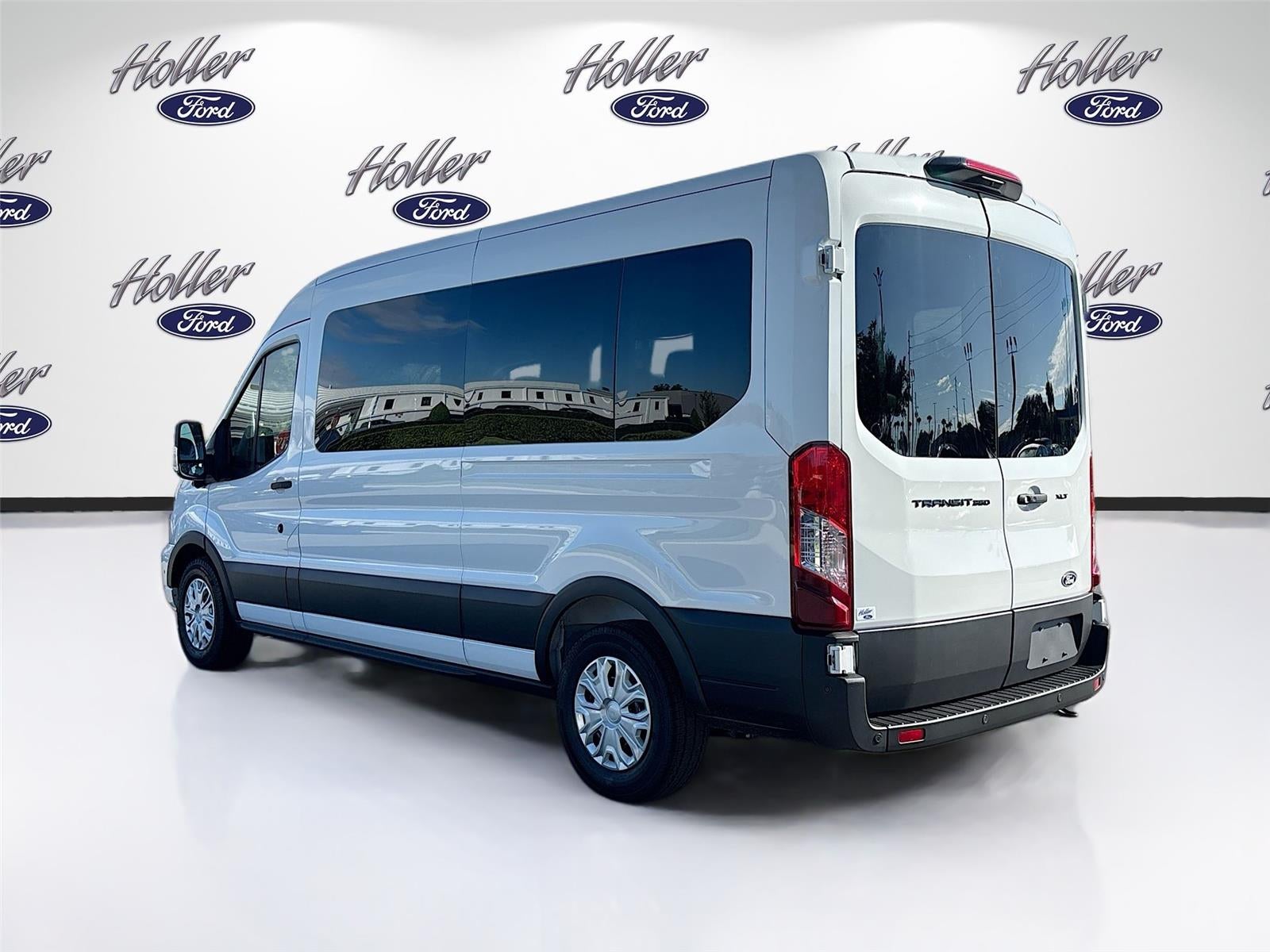 2026 Ford Transit Passenger Wagon XLT