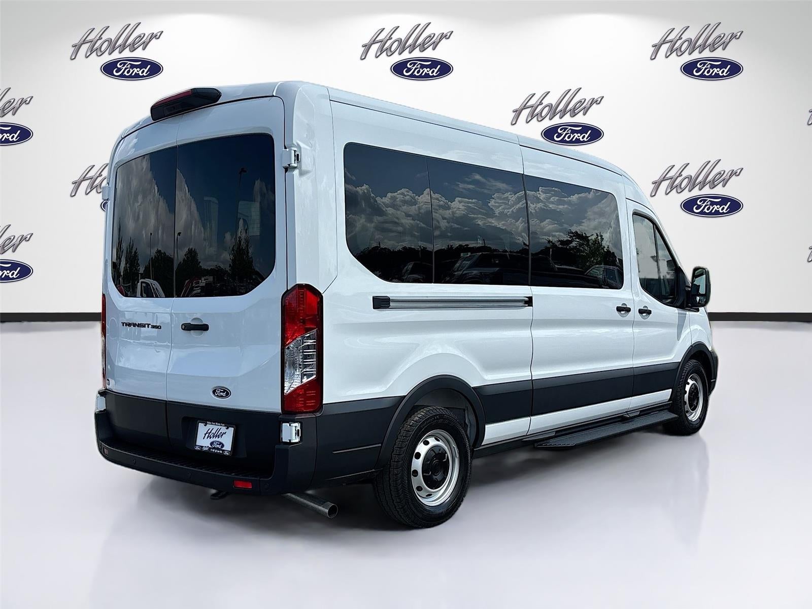 2026 Ford Transit Passenger Wagon XL