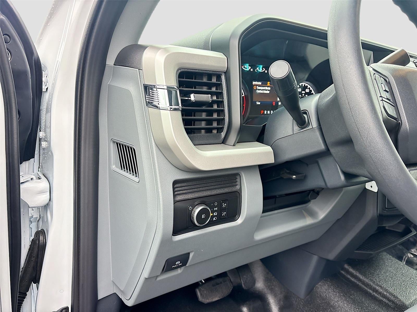 2026 Ford Super Duty F-550 DRW XL