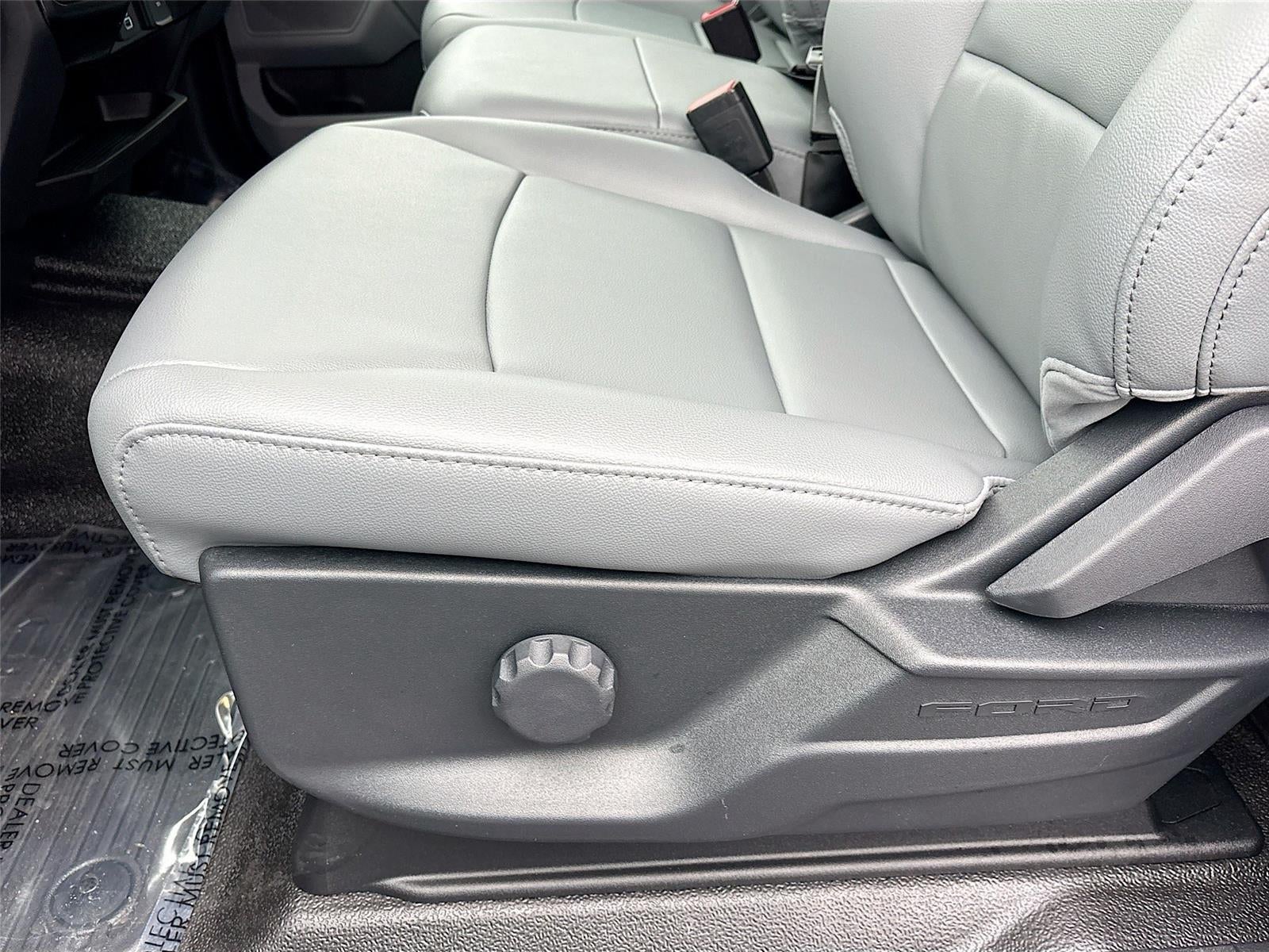 2026 Ford Super Duty F-550 DRW XL