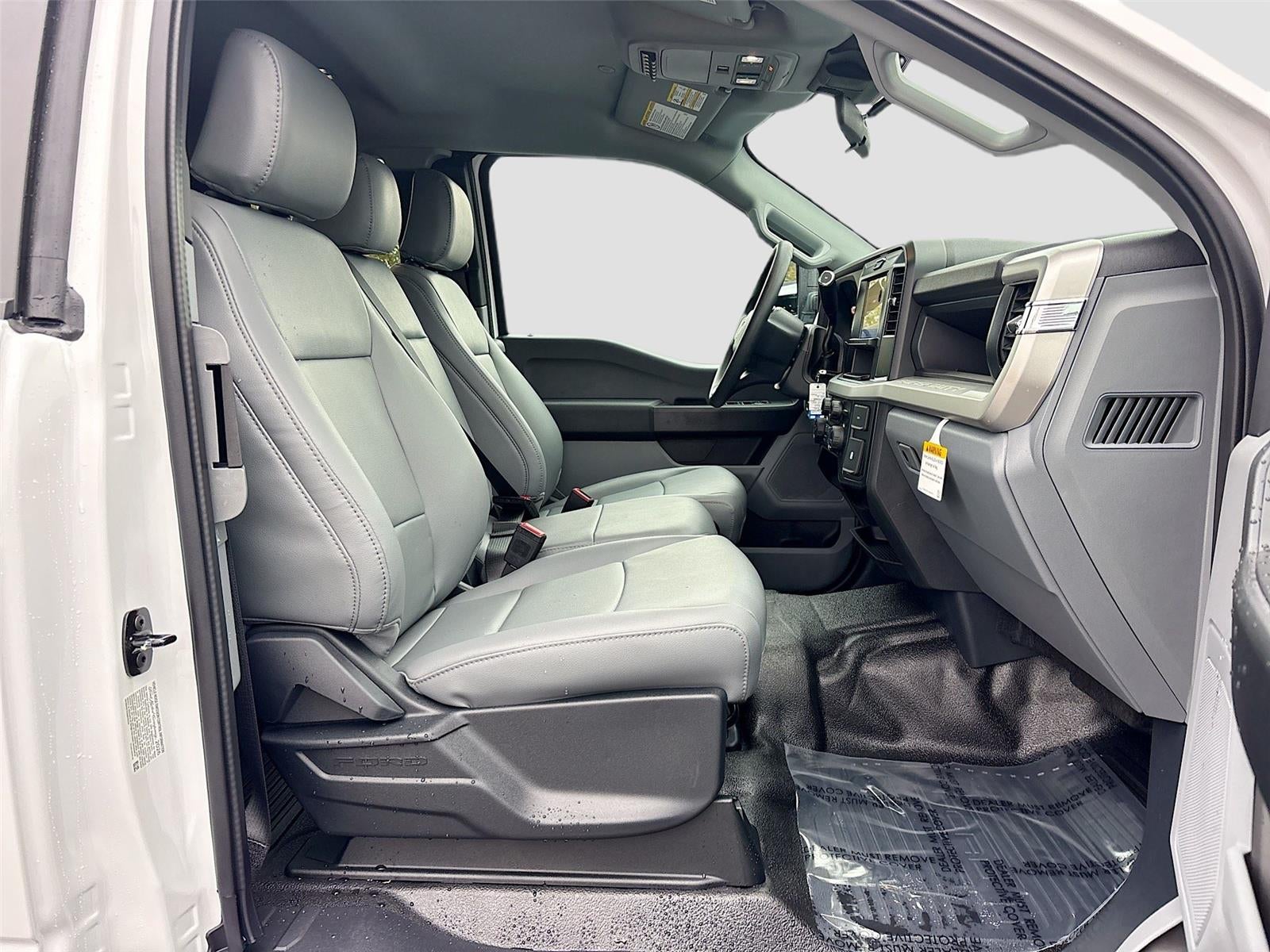 2026 Ford Super Duty F-550 DRW XL