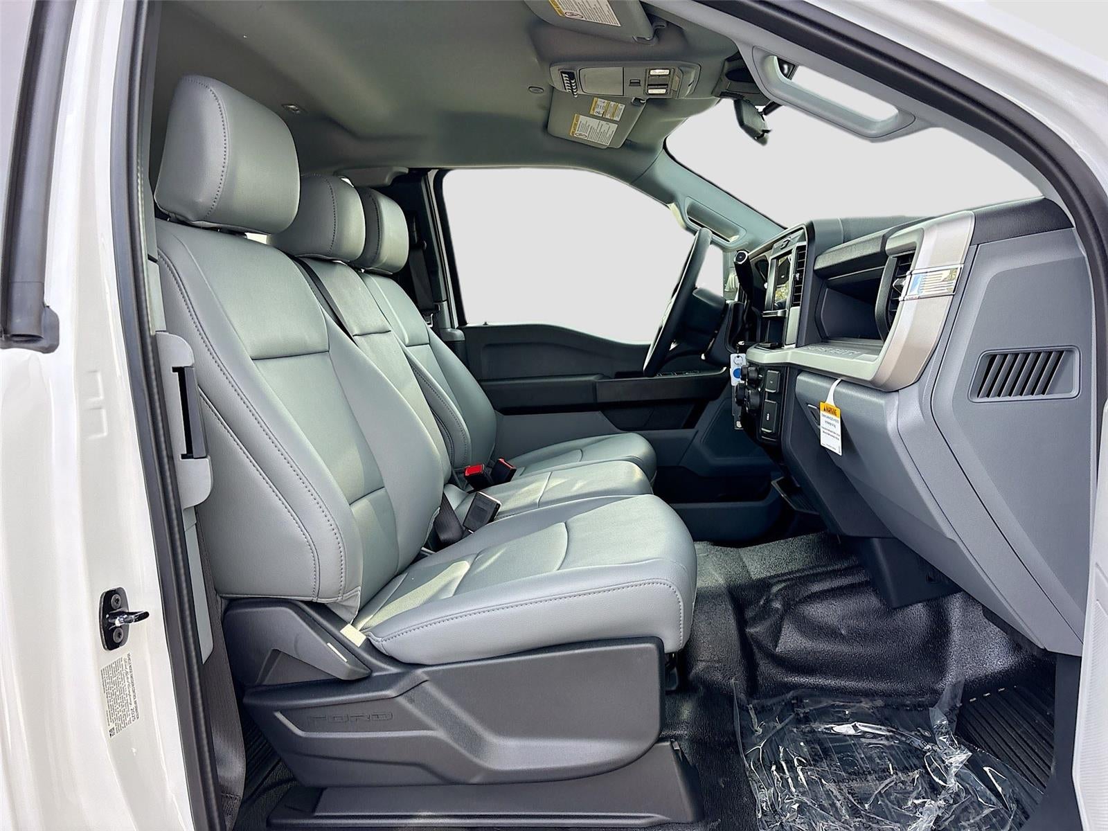 2026 Ford Super Duty F-550 DRW XL