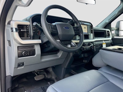 2026 Ford Super Duty F-550 DRW XL