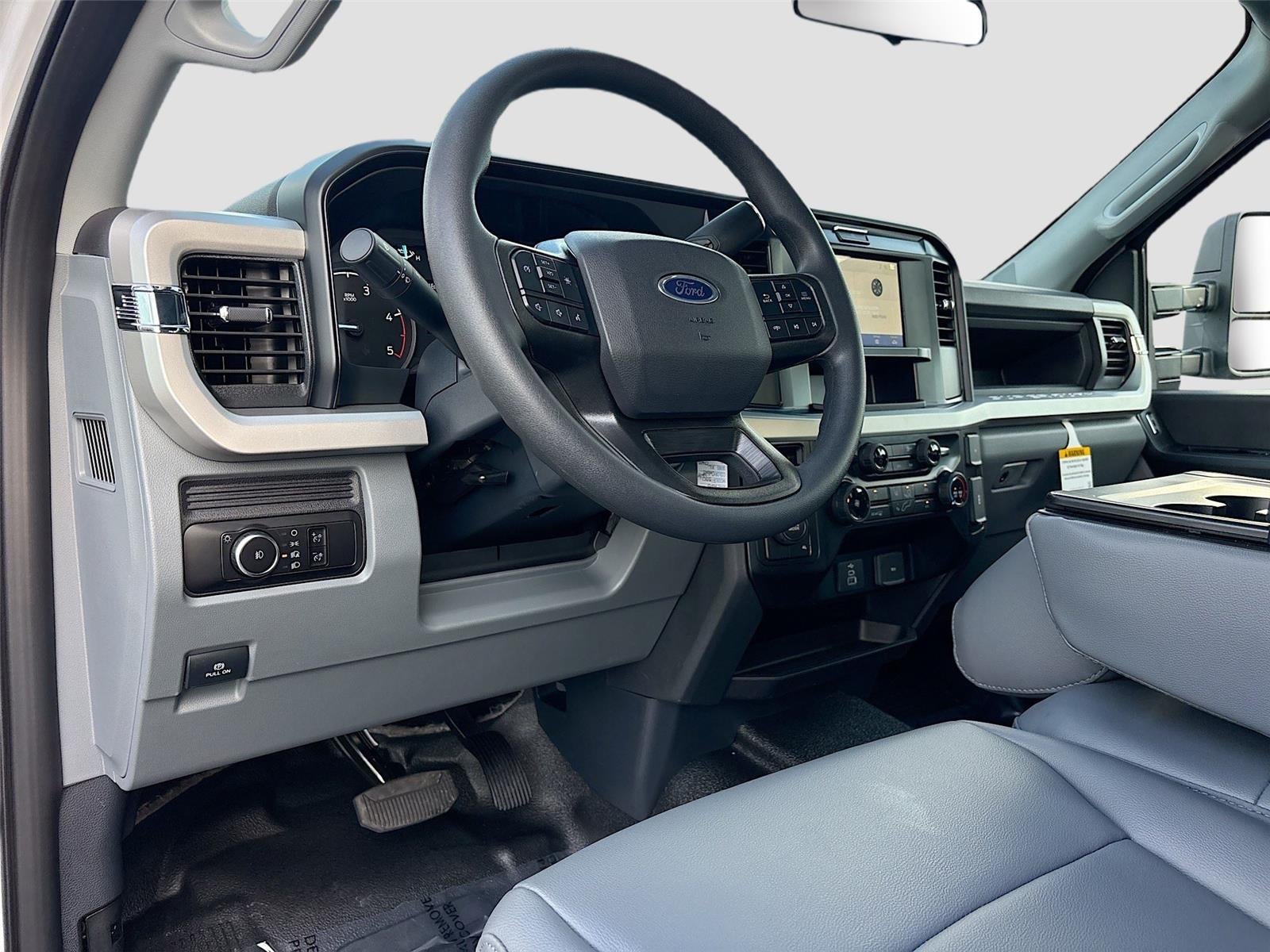 2026 Ford Super Duty F-550 DRW XL