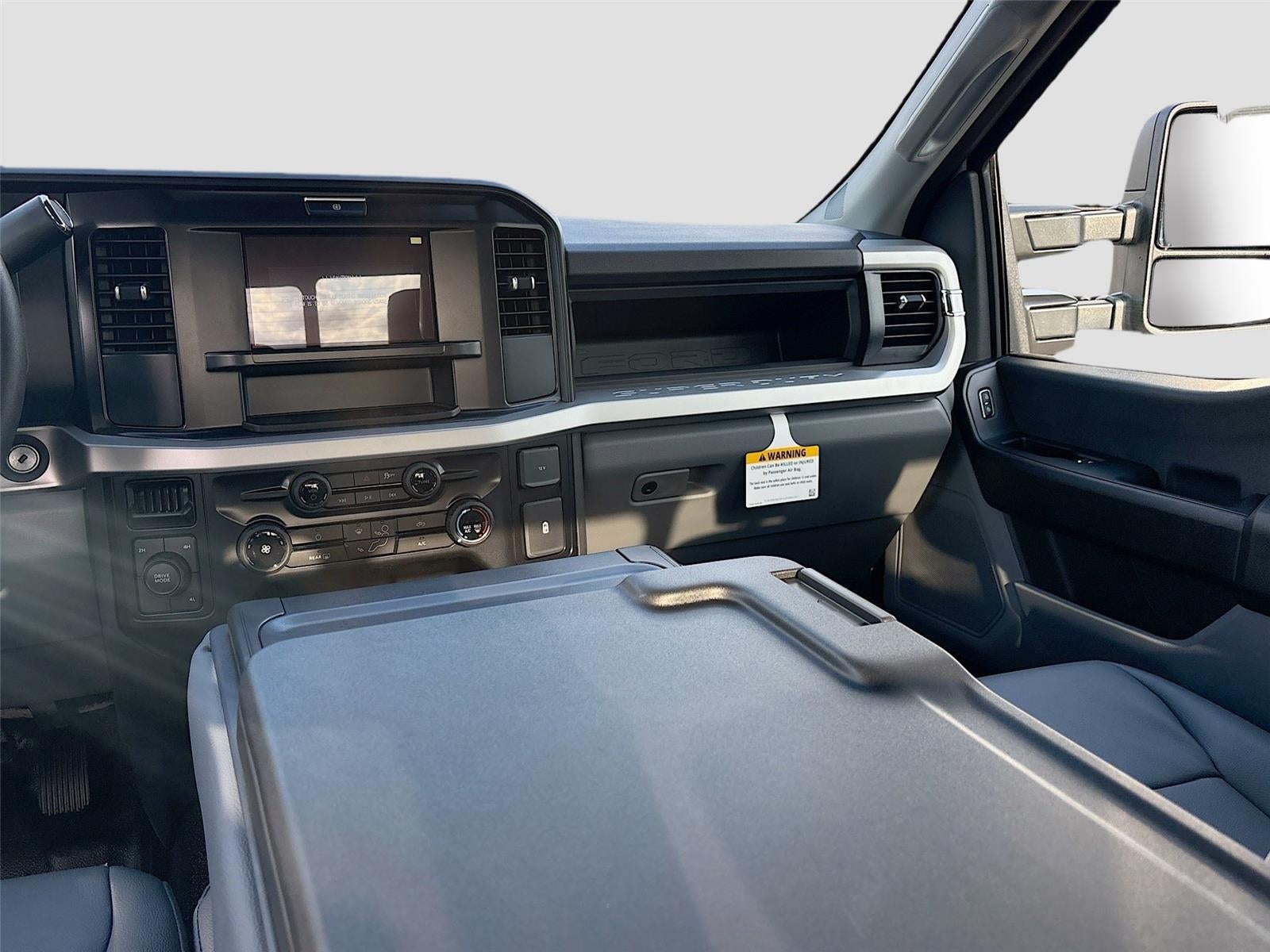 2026 Ford Super Duty F-550 DRW XL