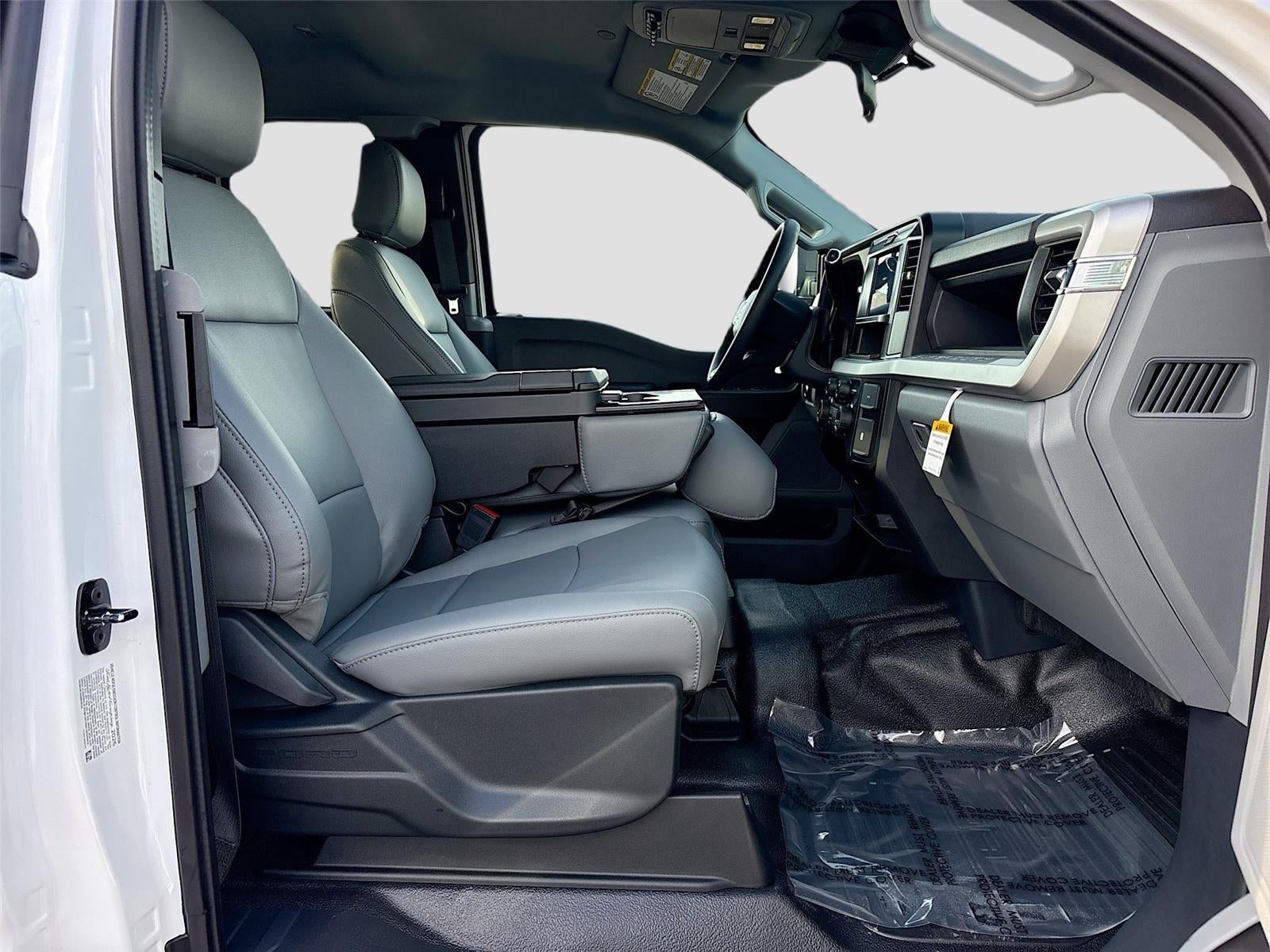 2026 Ford Super Duty F-550 DRW XL