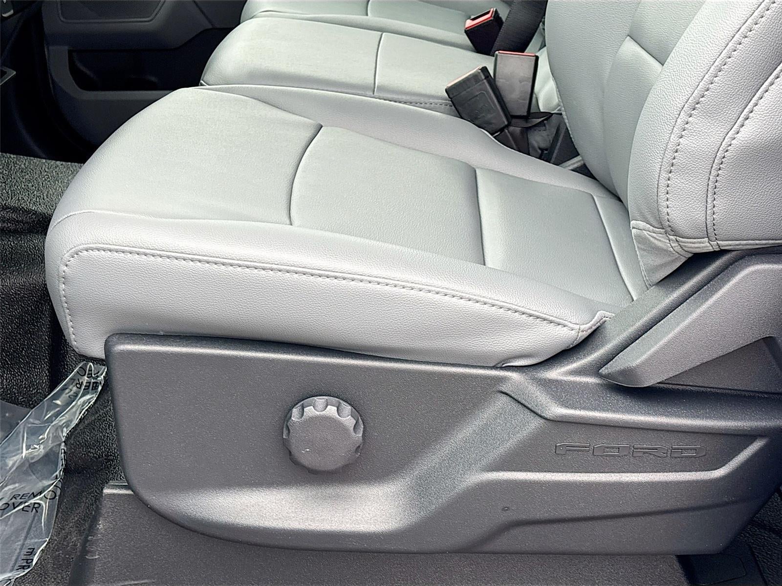 2026 Ford Super Duty F-550 DRW XL