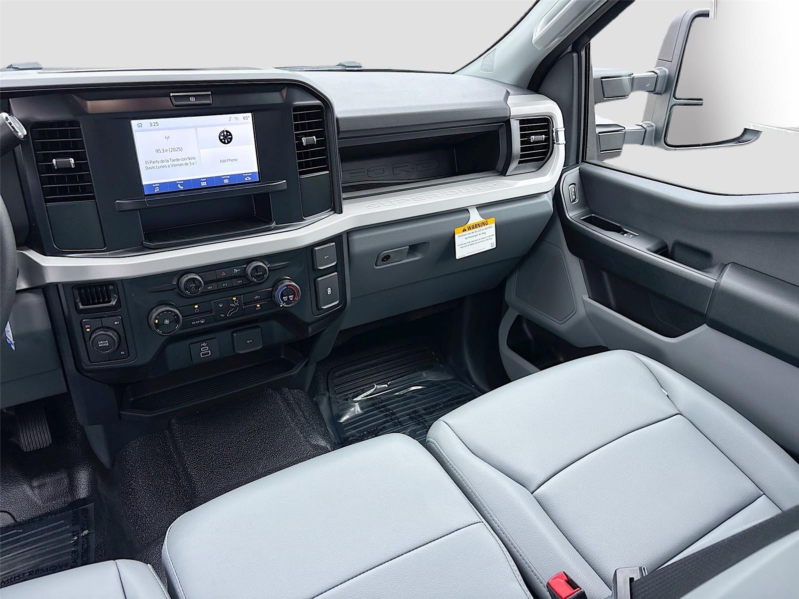 2026 Ford Super Duty F-550 DRW XL