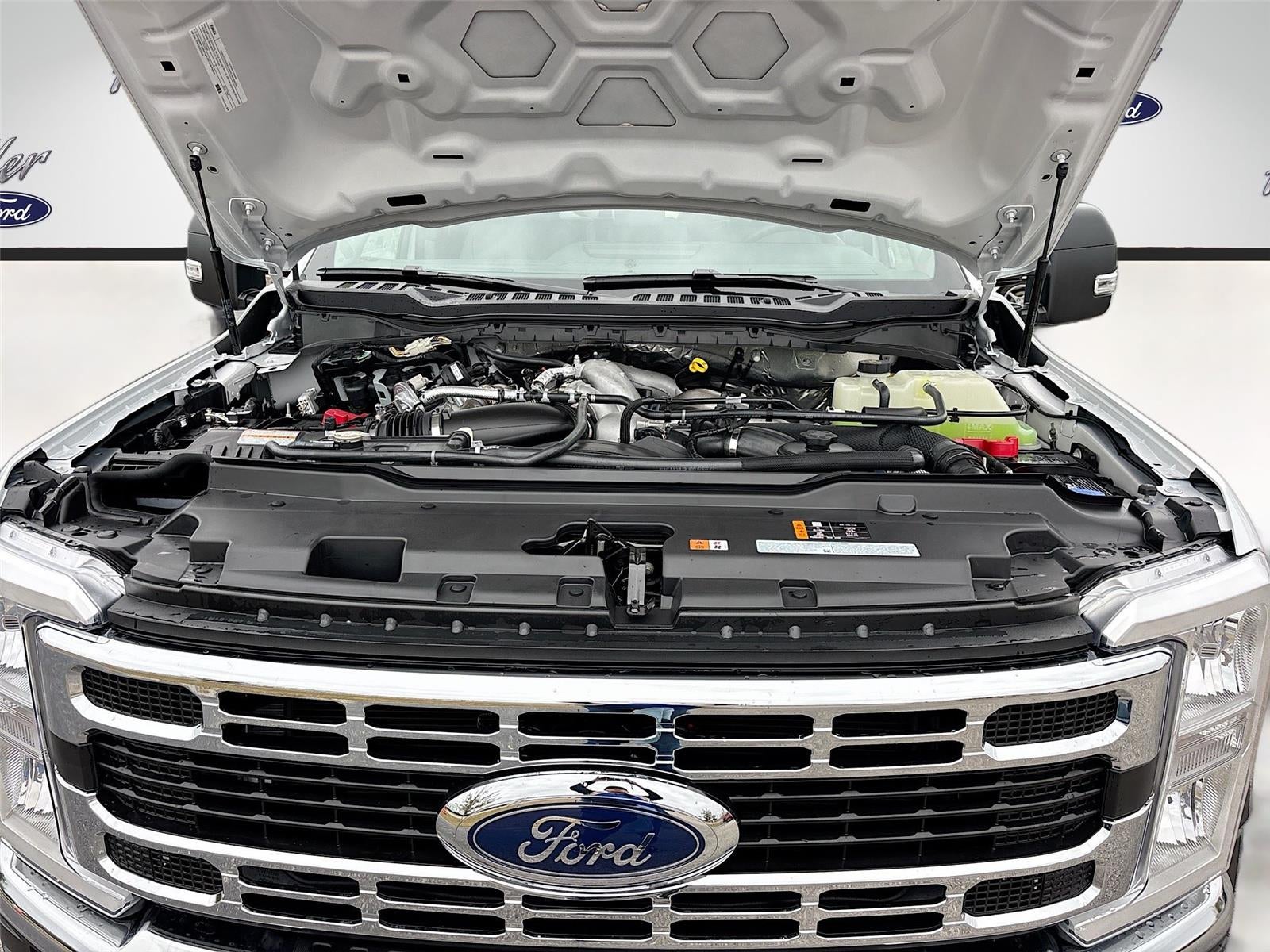 2026 Ford Super Duty F-550 DRW XL