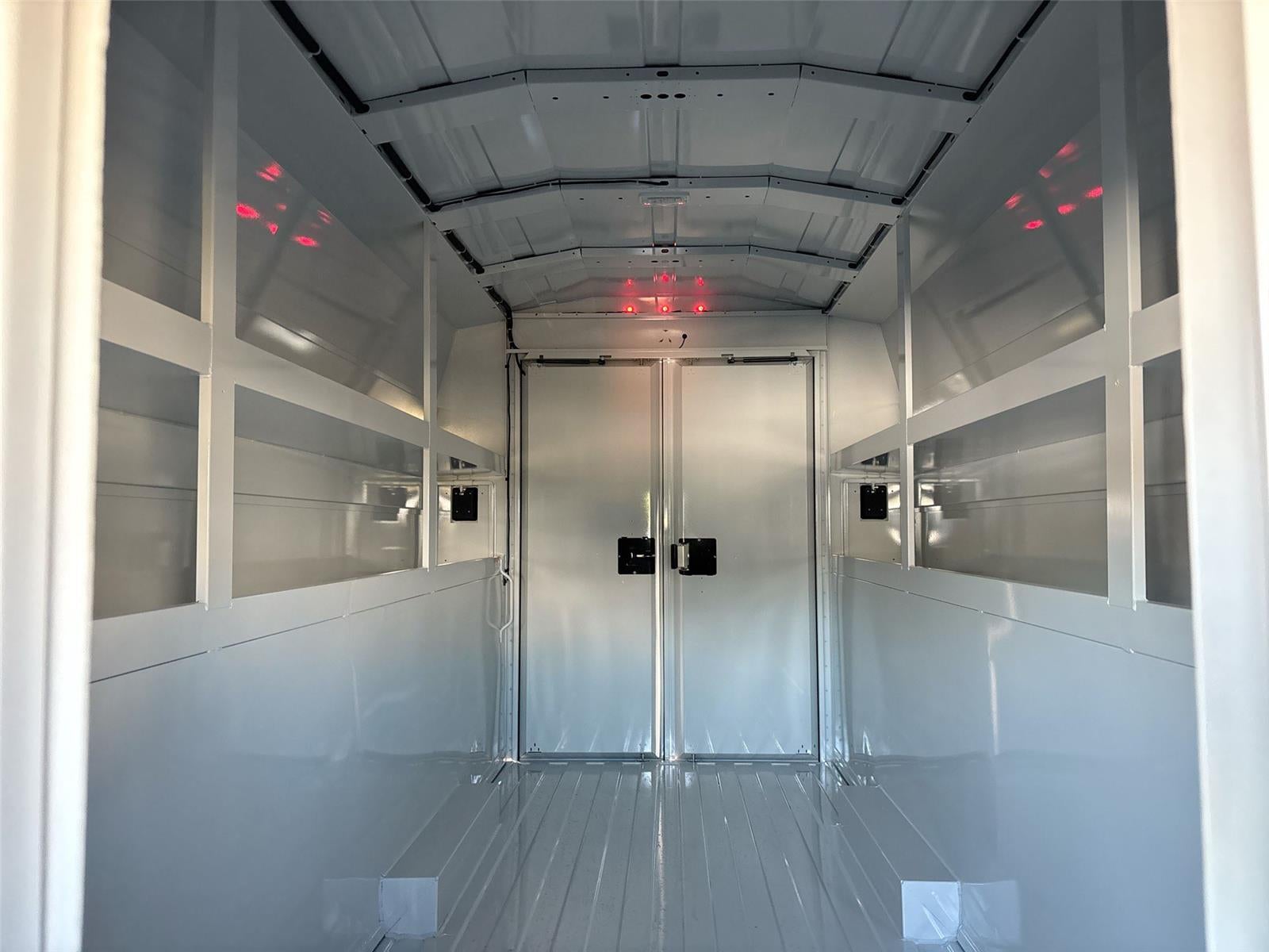 2026 Ford Transit Cutaway T-350 RWD DRW 138" WB 9950 GVWR