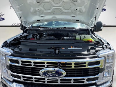 2026 Ford Super Duty F-550 Drw XL