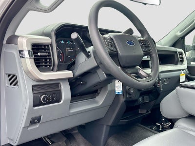 2026 Ford Super Duty F-550 Drw XL