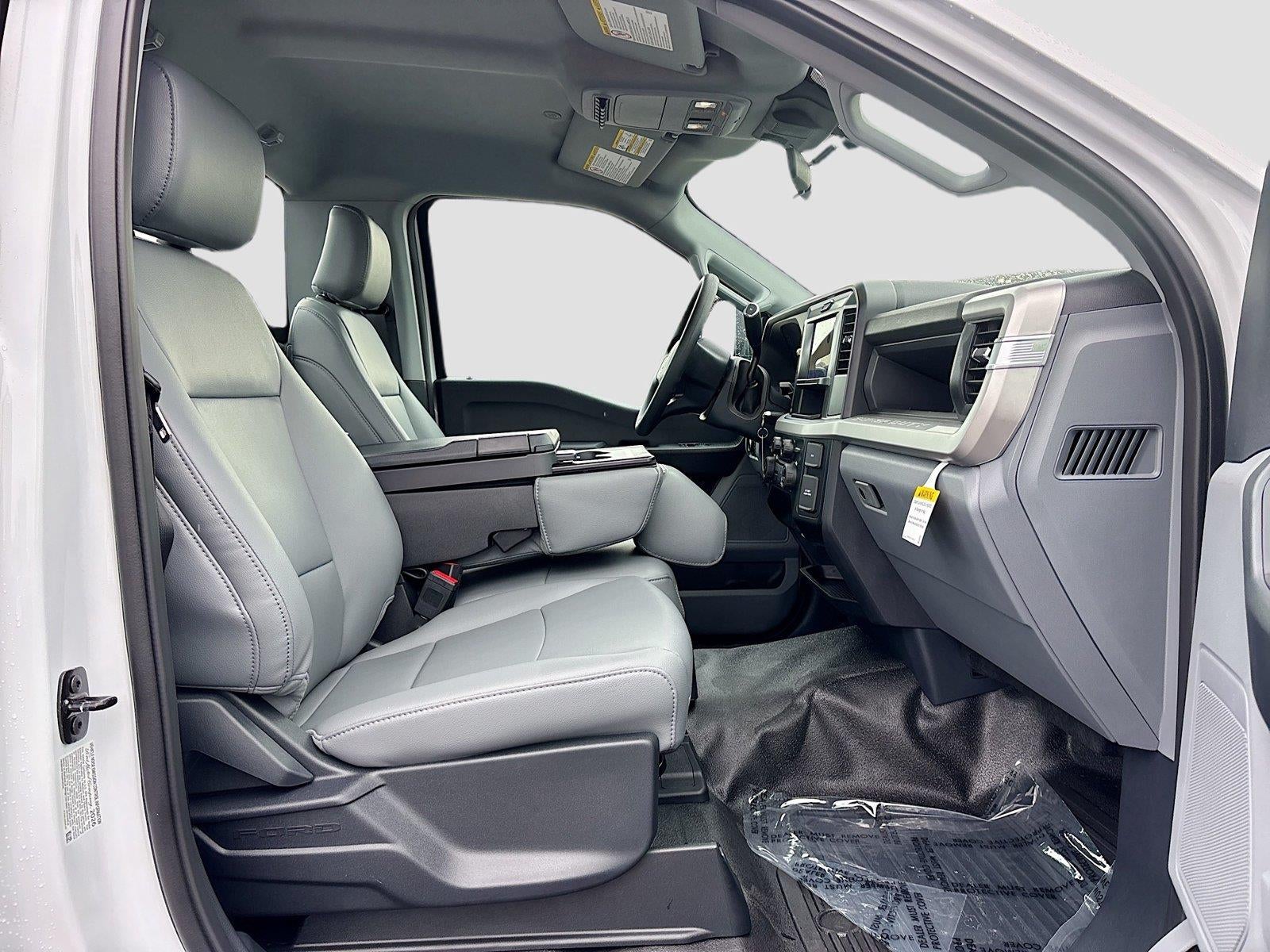 2026 Ford Super Duty F-550 Drw XL