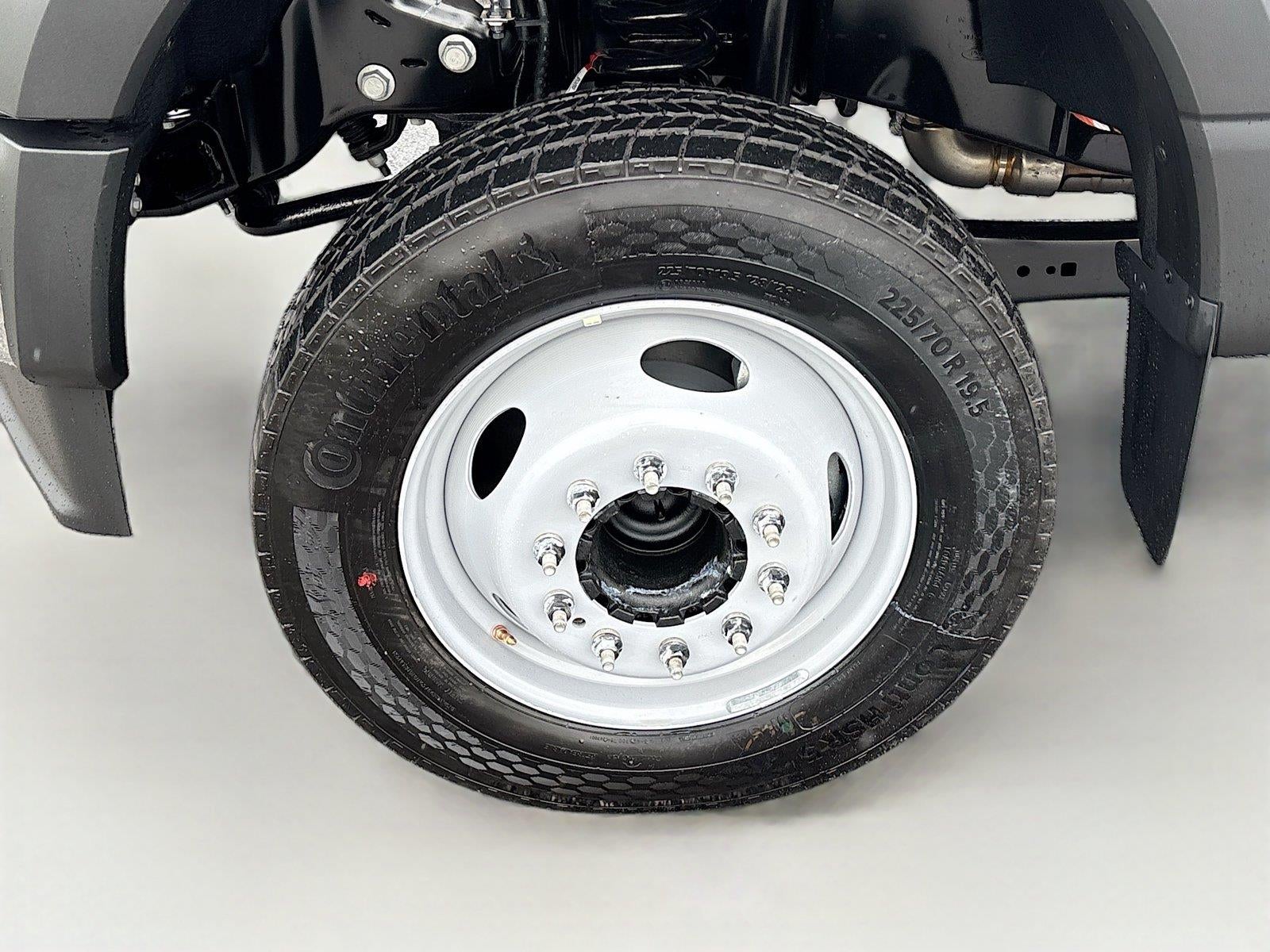 2026 Ford Super Duty F-550 Drw XL