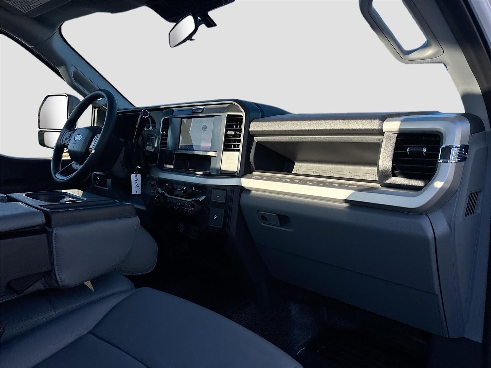 2026 Ford Super Duty F-350 DRW XL