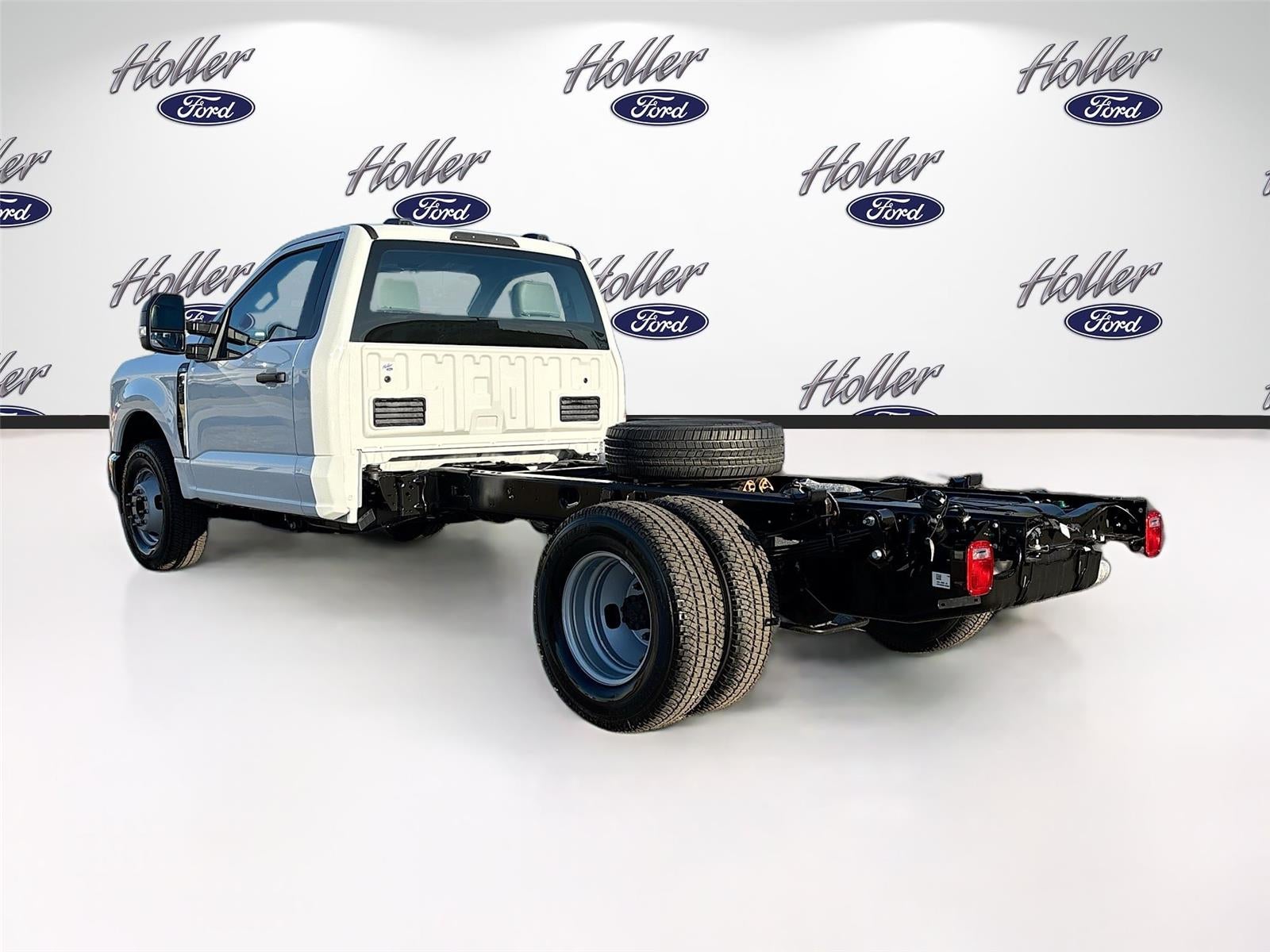 2026 Ford Super Duty F-350 DRW XL