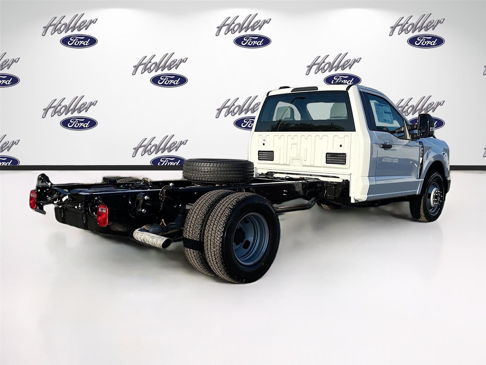 2026 Ford Super Duty F-350 DRW XL