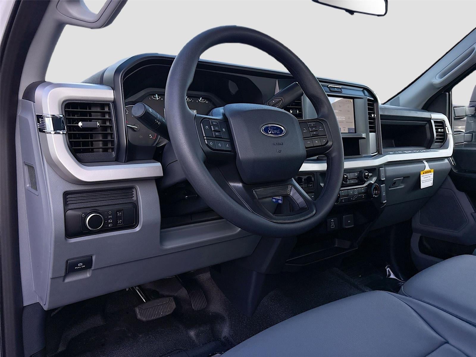 2026 Ford Super Duty F-350 DRW XL