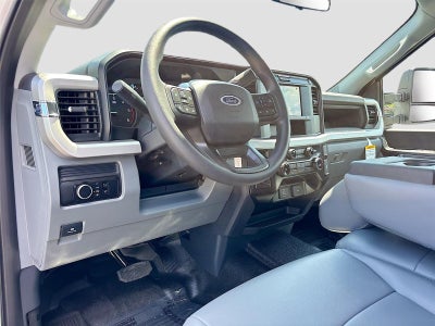 2026 Ford Super Duty F-550 DRW XL