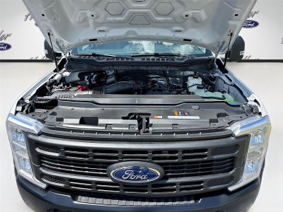 2026 Ford Super Duty F-550 DRW XL