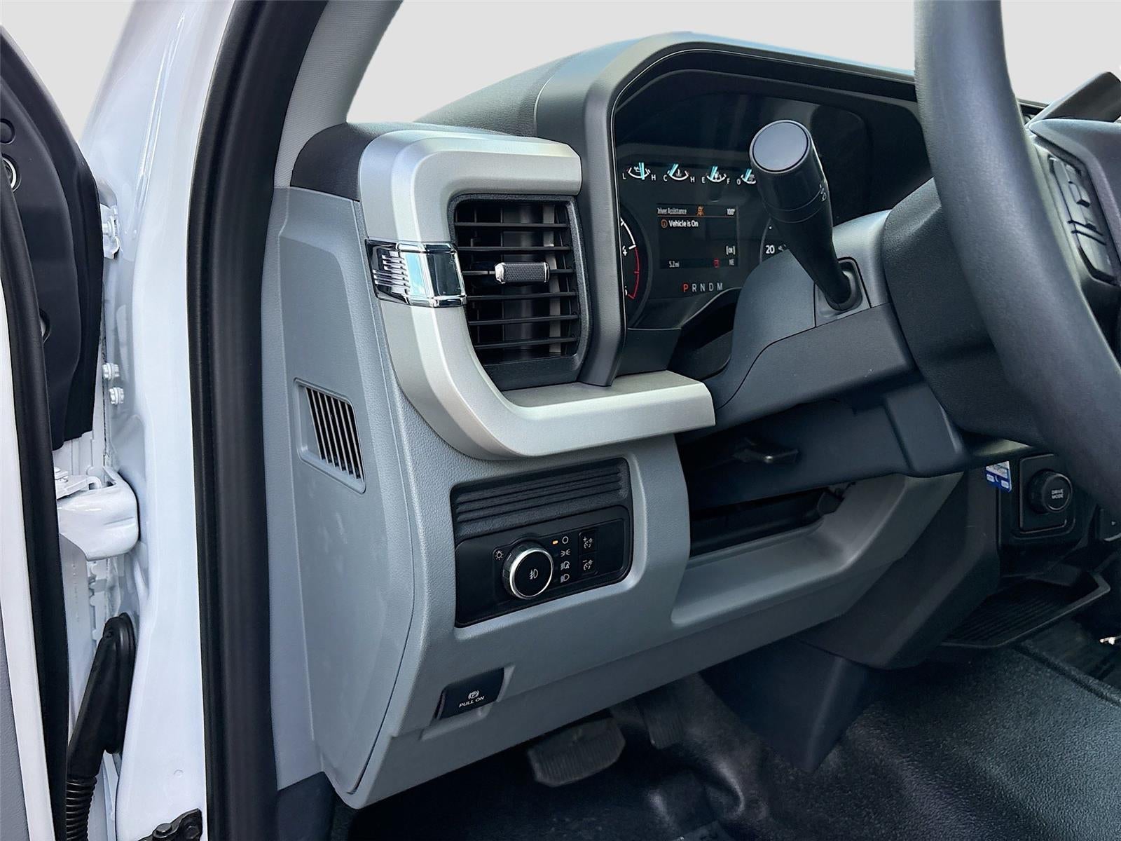 2026 Ford Super Duty F-550 DRW XL