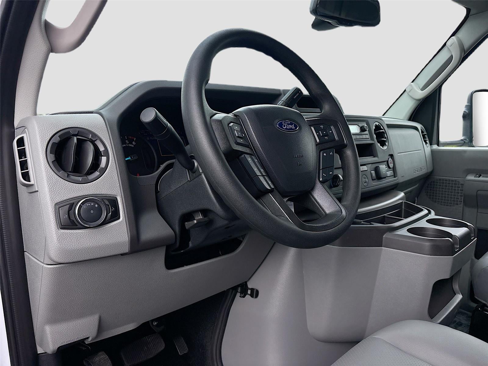 2026 Ford E-Series Cutaway E-450 DRW 158" WB