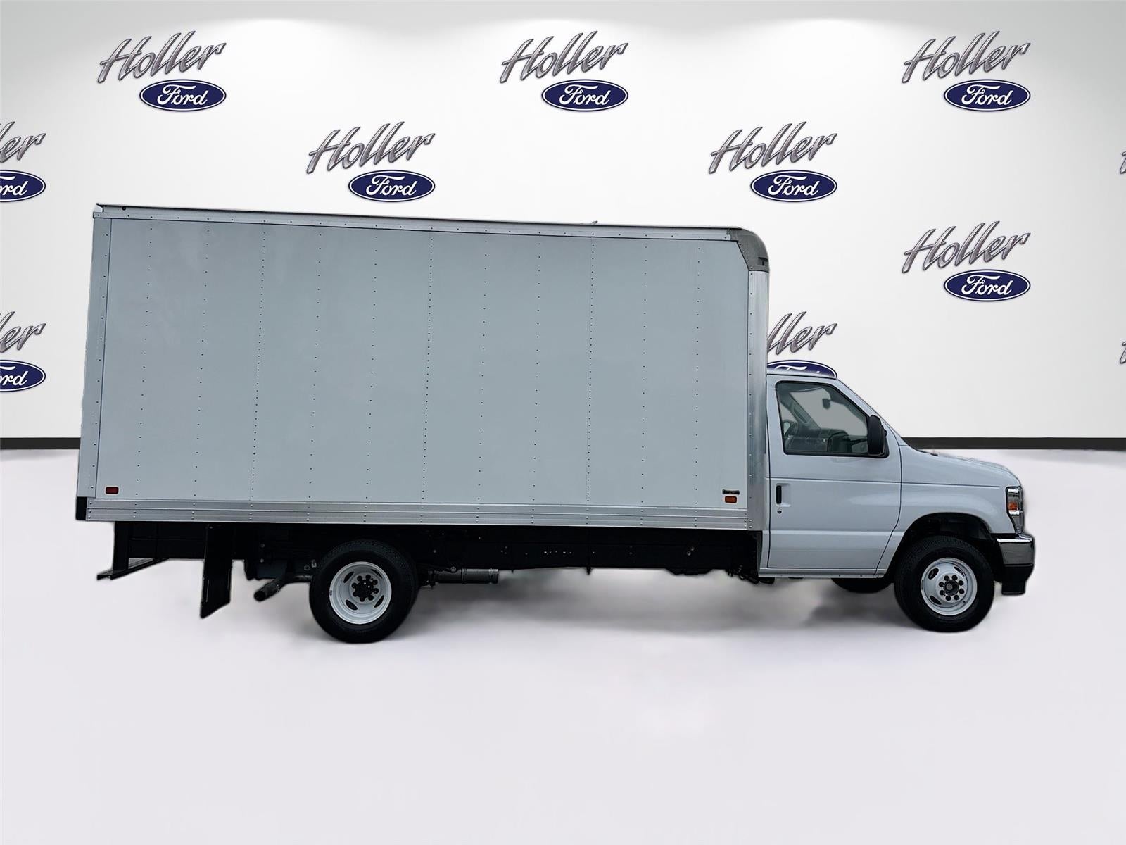 2026 Ford E-Series Cutaway E-450 DRW 158" WB