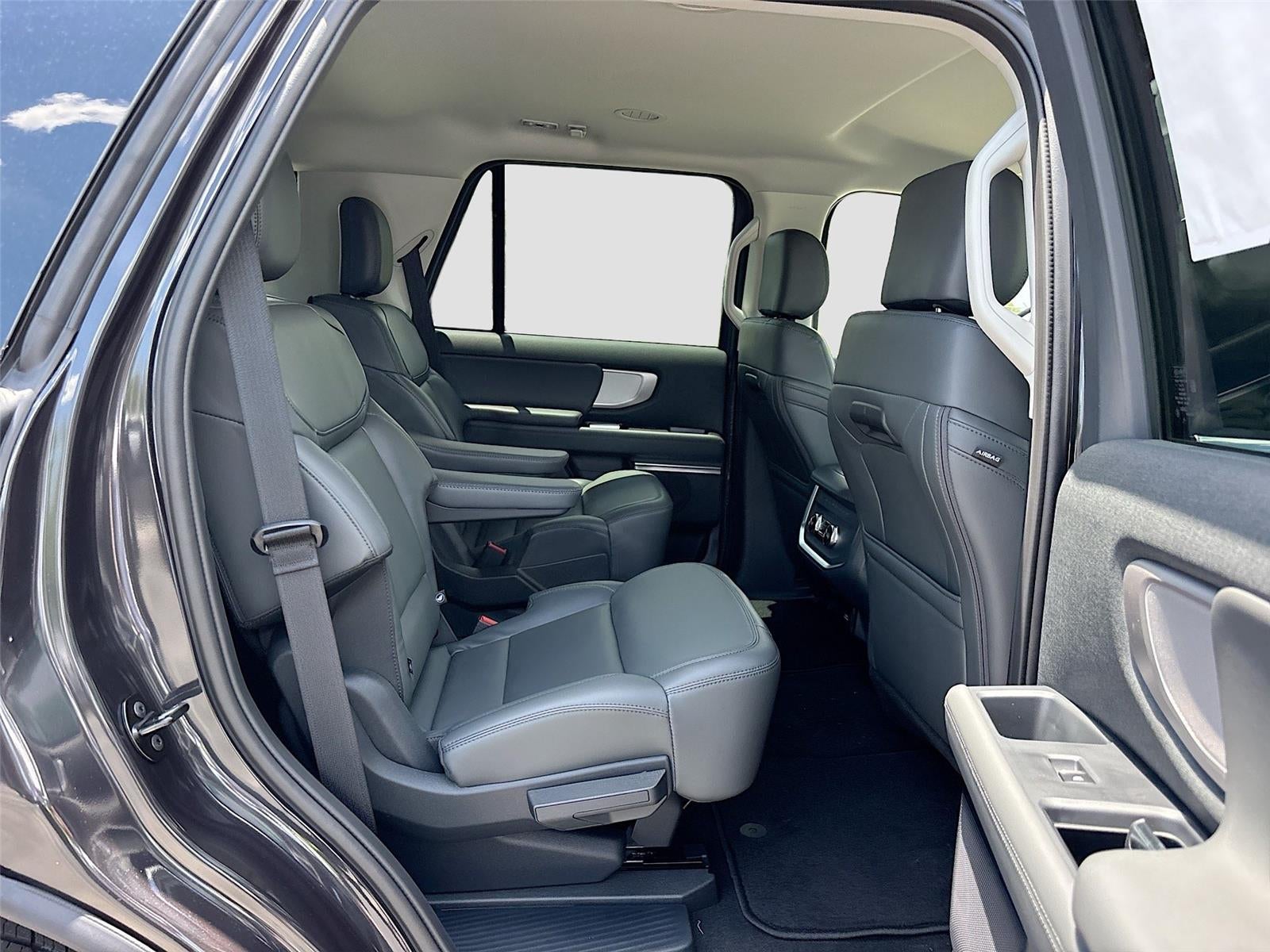2027 Ford Expedition Active