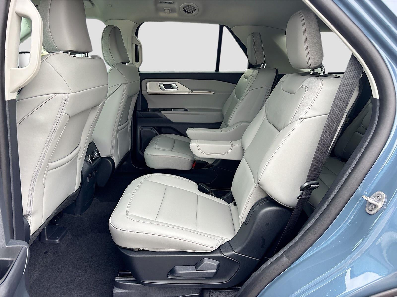 2026 Ford Explorer Active w/100A Pkg